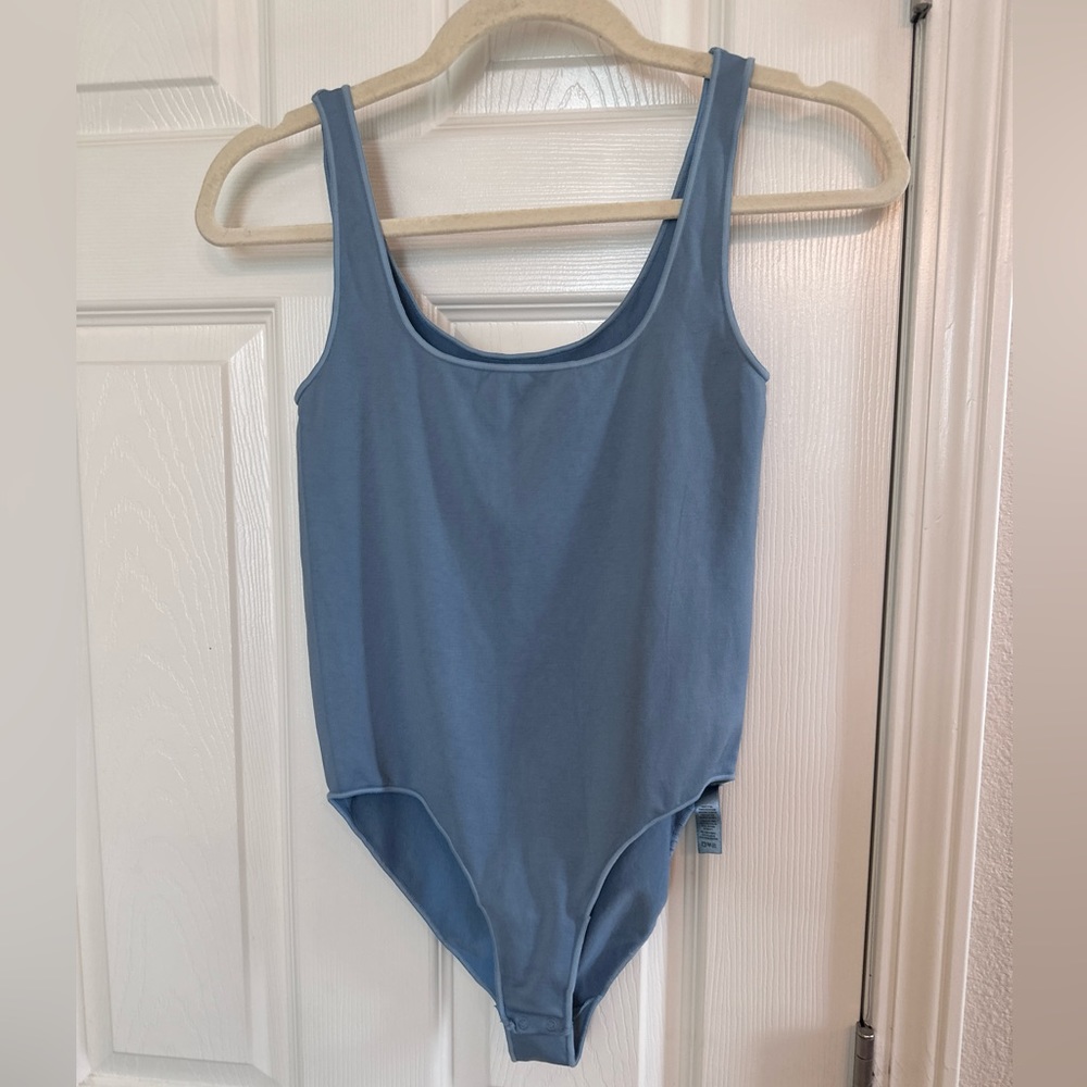 Skims light blue tank bodysuit size large / extra large L/XL - never worn.